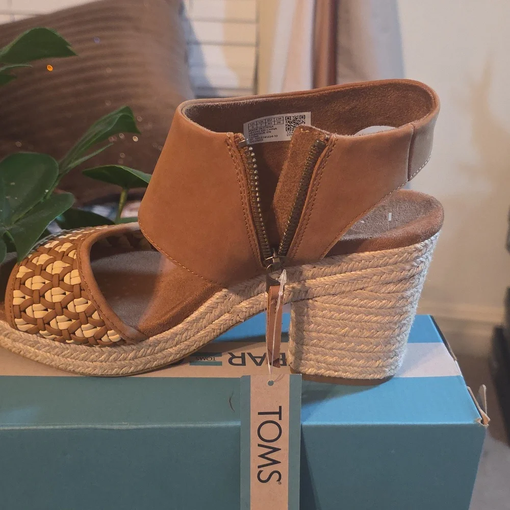 TOMS Women's Brown Wedge Sandals